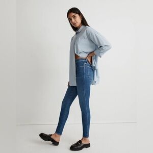 Madewell Petite 10” High-Rise Skinny Jeans in Eardley Wash